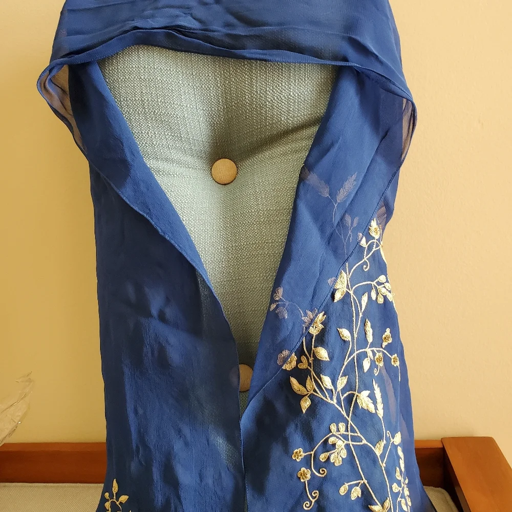 VINTAGE NWOT Royal Blue Semi Sheer, Gold Embroider